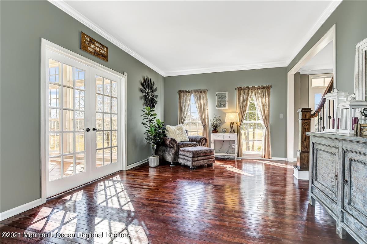 5 Jake Drive Cream Ridge, NJ 08514 - Photo 24 of 64 a living room with furniture and a large window