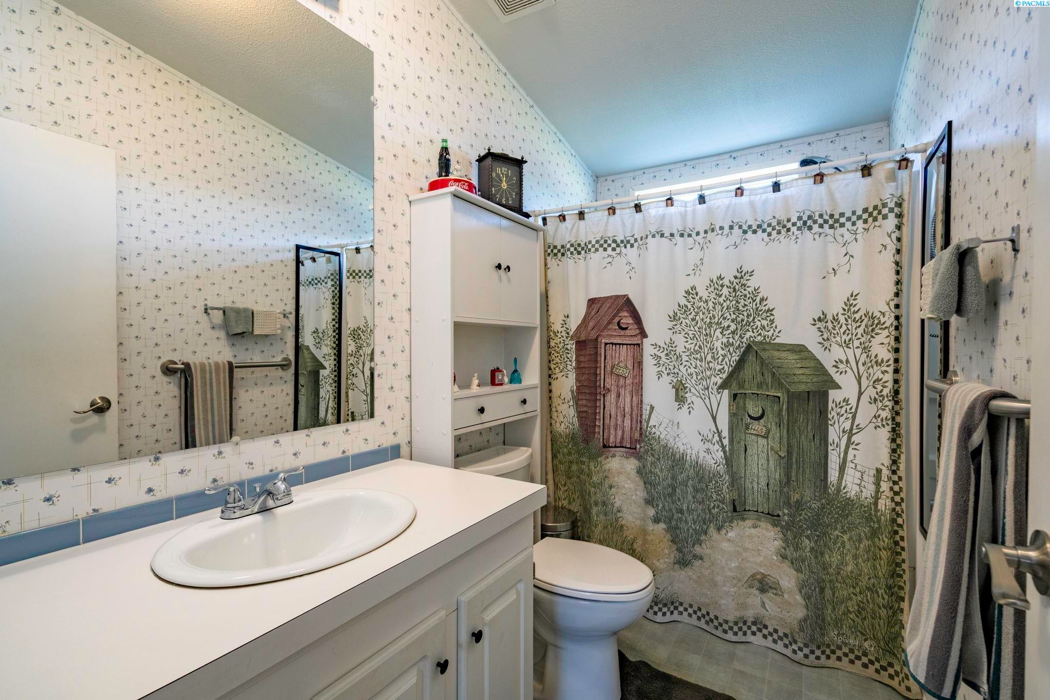 208405 East Bowles Road Kennewick, WA 99337 - Photo 16 of 35 Gallery Image 16