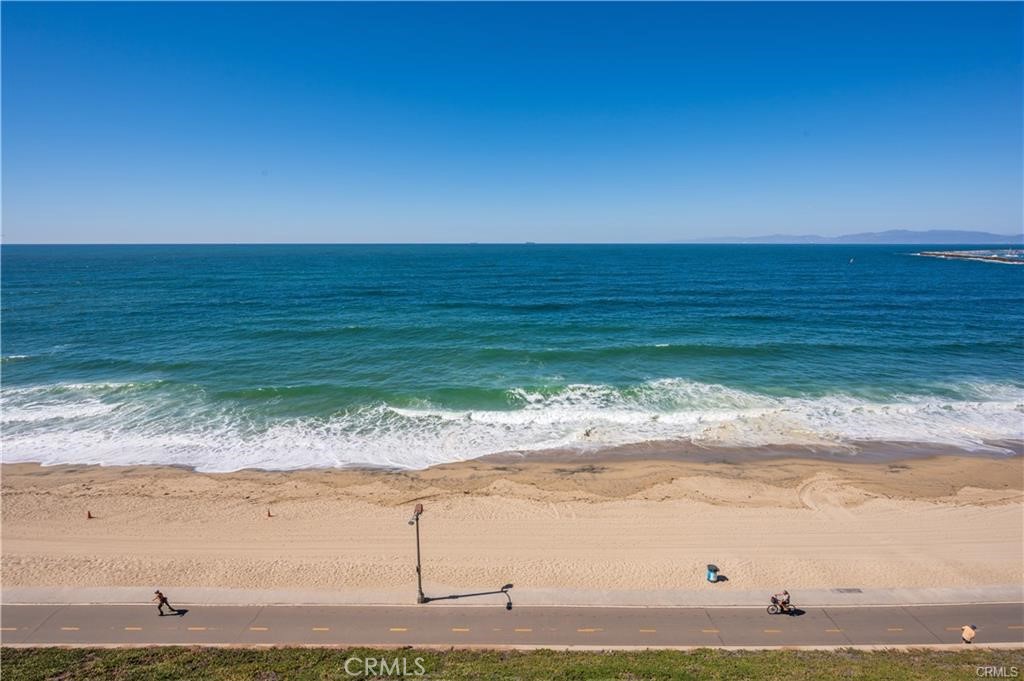 565 Esplanade, Unit 308 Redondo Beach, CA 90277 - Photo 16 of 28 a view of an ocean beach
