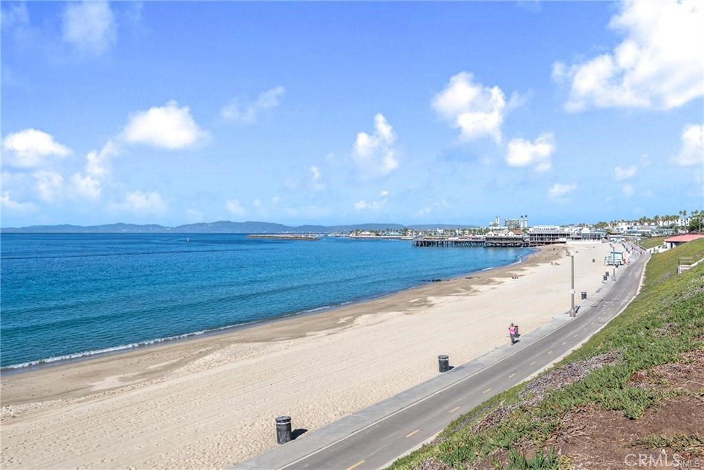 565 Esplanade, Unit 308 Redondo Beach, CA 90277 - Photo 20 of 28 a view of lake and mountain