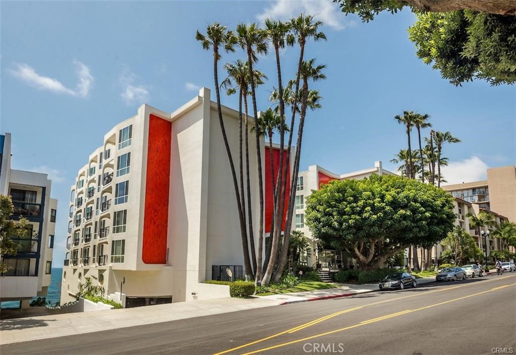 565 Esplanade, Unit 308 Redondo Beach, CA 90277 - Photo 24 of 28