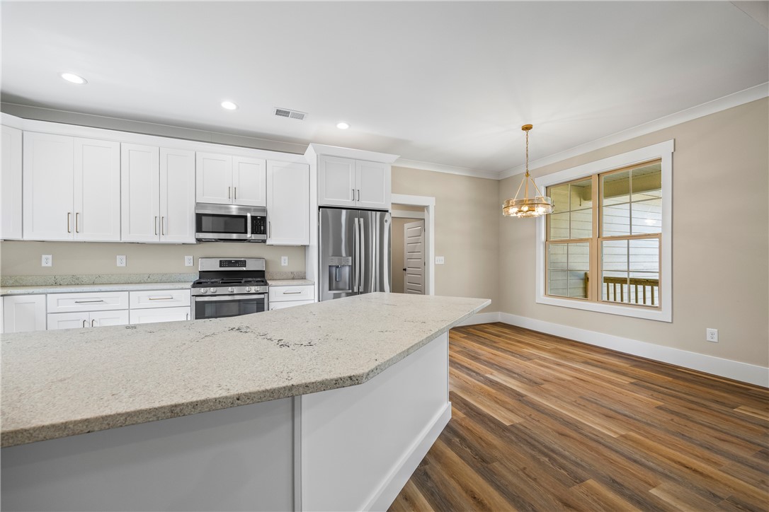 437 Falcons Lair W Drive Walhalla, SC 29691 - Photo 13 of 50 Kitchen