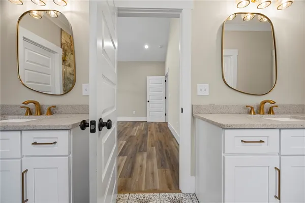 $549,900 | 437 Falcons Lair W Drive, Walhalla, SC 29691