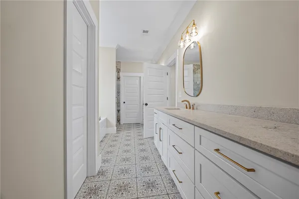 $549,900 | 437 Falcons Lair W Drive, Walhalla, SC 29691