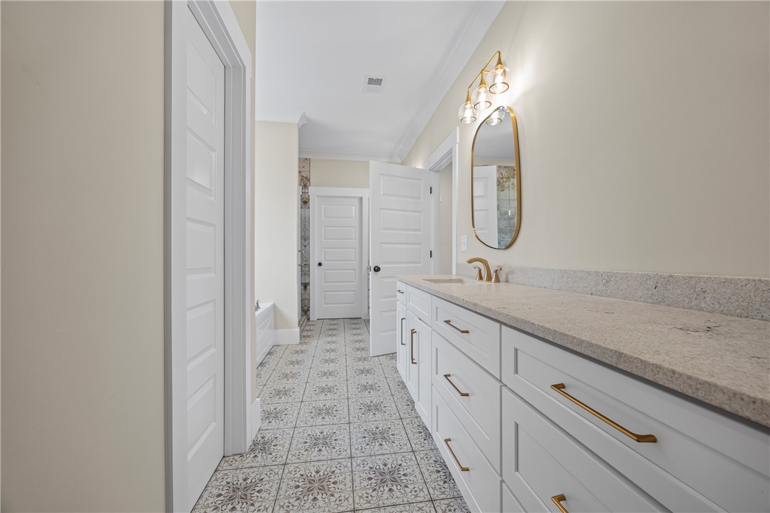 437 Falcons Lair W Drive Walhalla, SC 29691 - Photo 27 of 50 Master Suite Bath