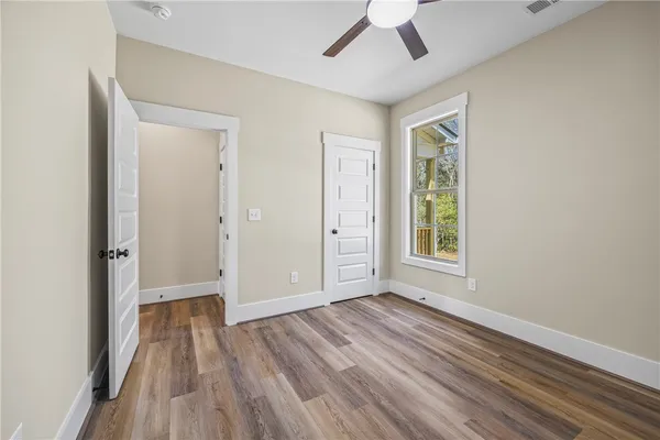 $549,900 | 437 Falcons Lair W Drive, Walhalla, SC 29691