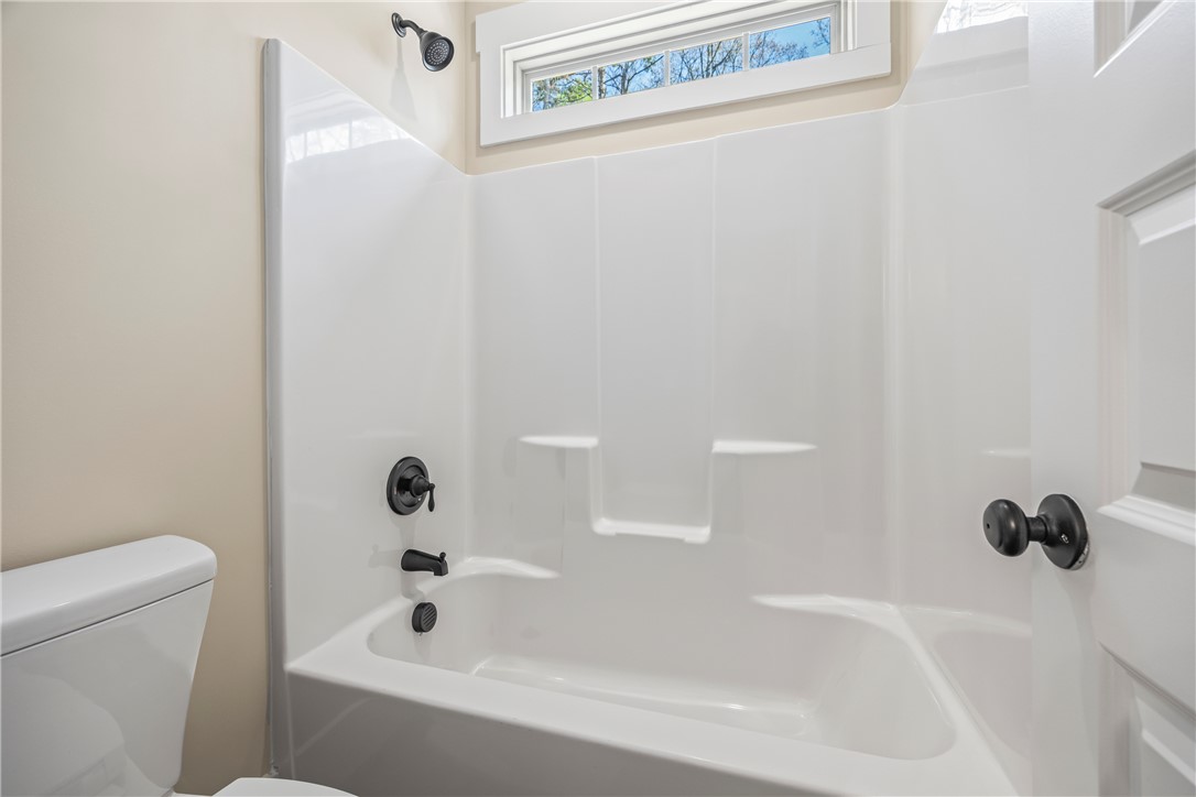 437 Falcons Lair W Drive Walhalla, SC 29691 - Photo 35 of 50 Guest Full Bath