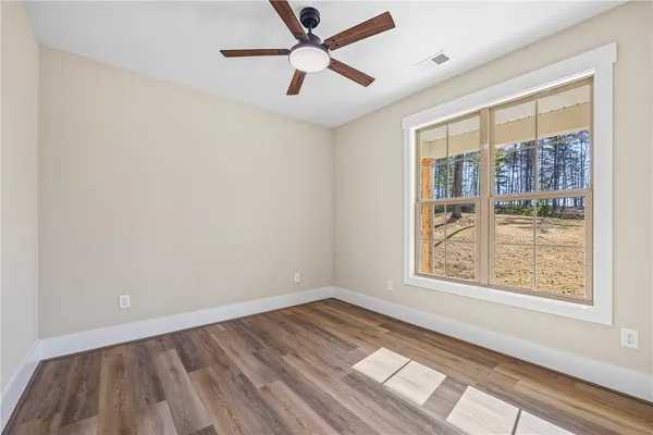 $549,900 | 437 Falcons Lair W Drive, Walhalla, SC 29691