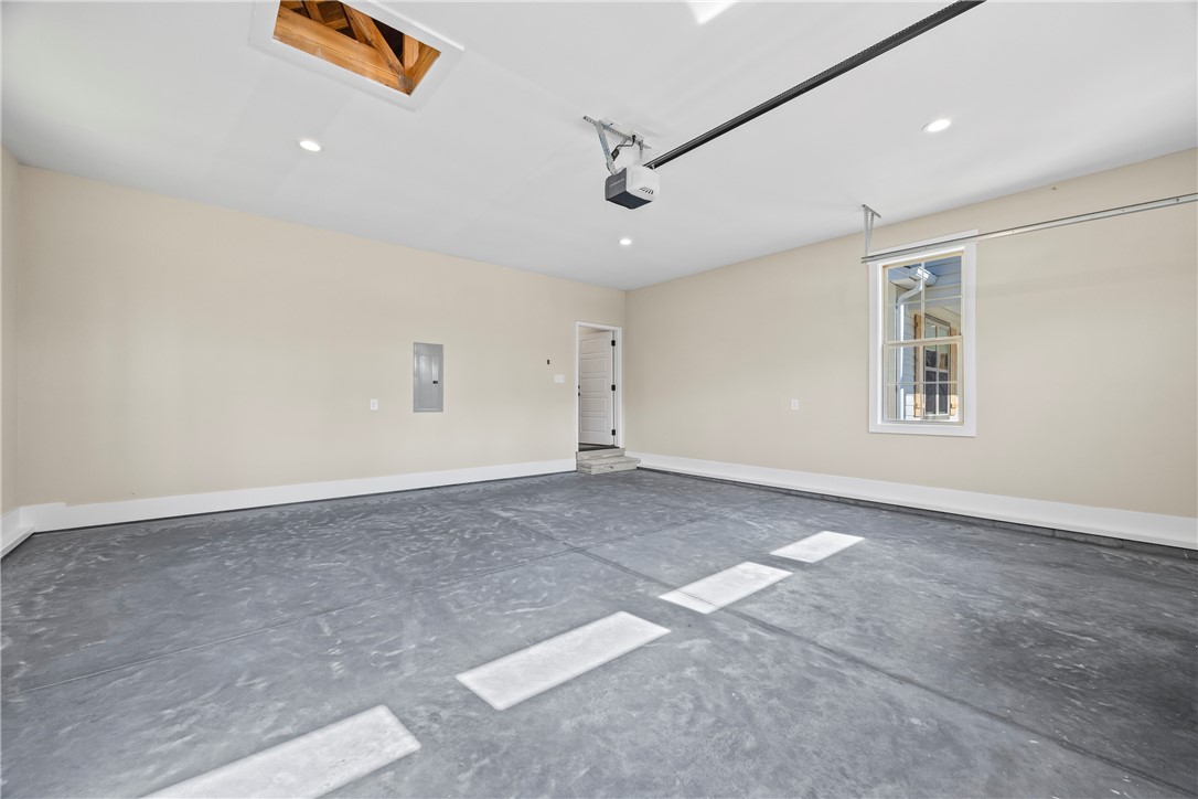 437 Falcons Lair W Drive Walhalla, SC 29691 - Photo 42 of 50 Garage