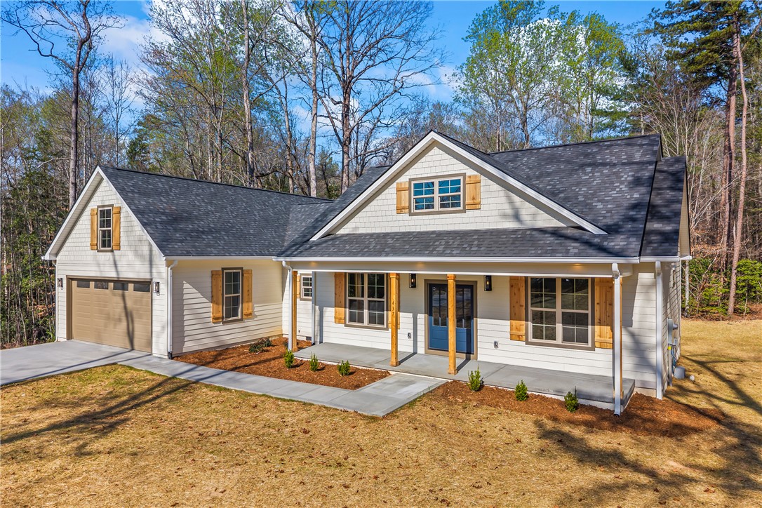437 Falcons Lair W Drive Walhalla, SC 29691 - Photo 47 of 50 Front Yard