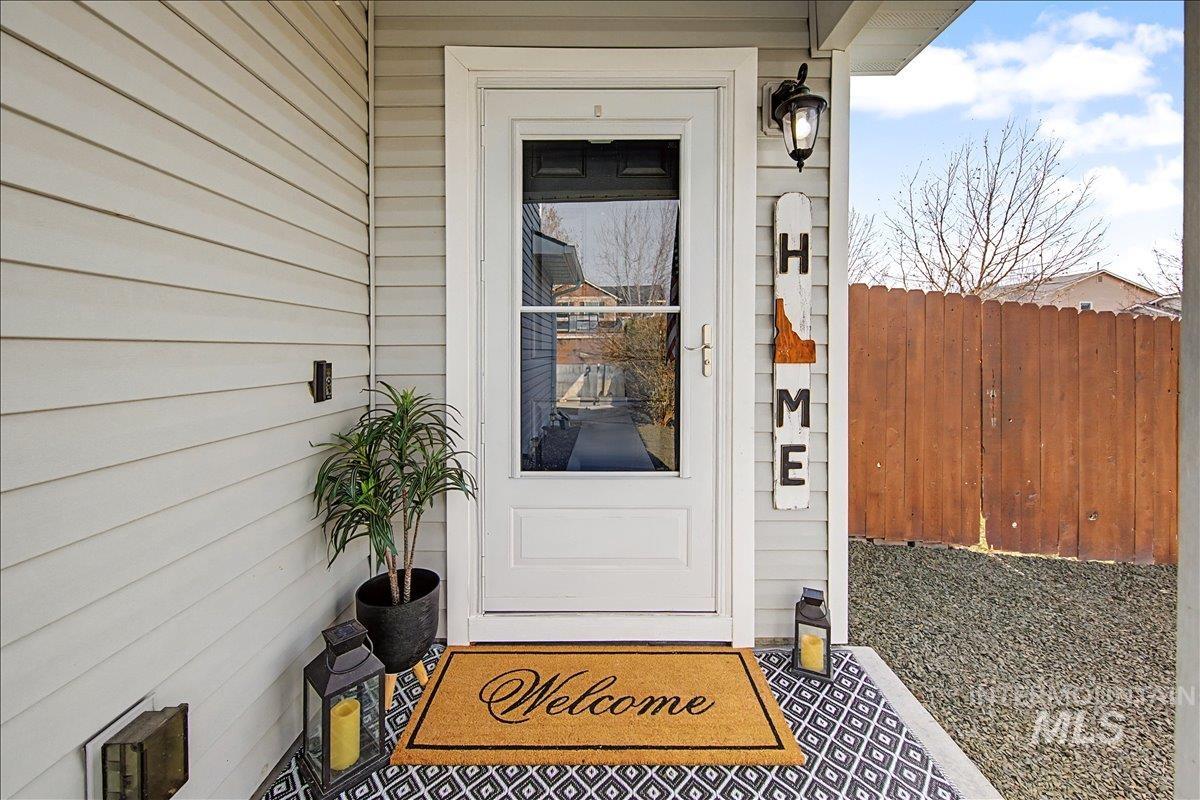 681 West Archerfield Street Meridian, ID 83646 - Photo 4 of 43 View of exterior entry