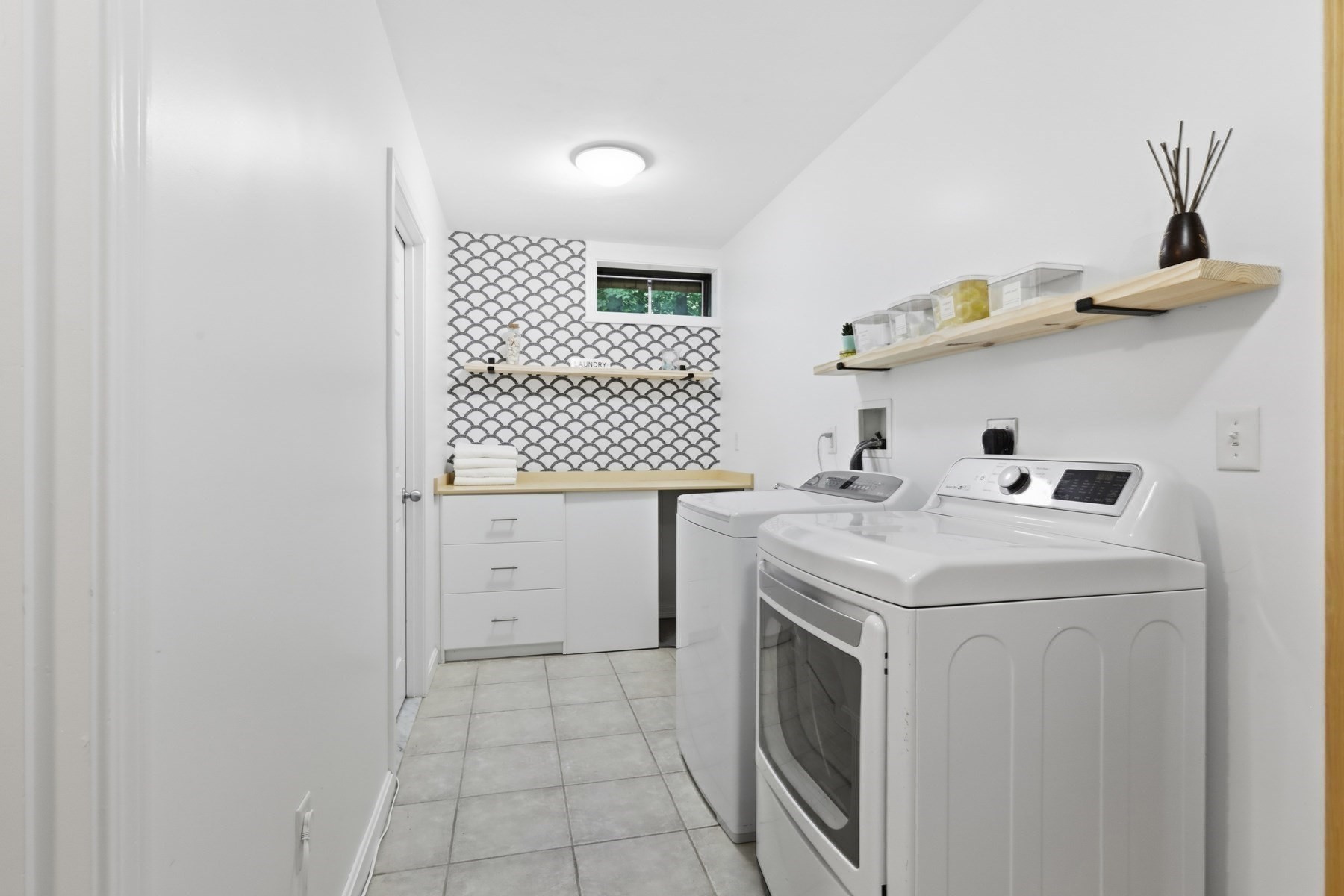 89 Dunstable Road Westford, MA 01886 - Photo 25 of 39 Gallery Image 25