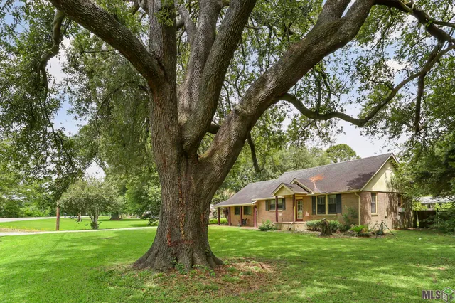 $180,000 | 62400 Bayou Jacob Road, Plaquemine, LA 70764