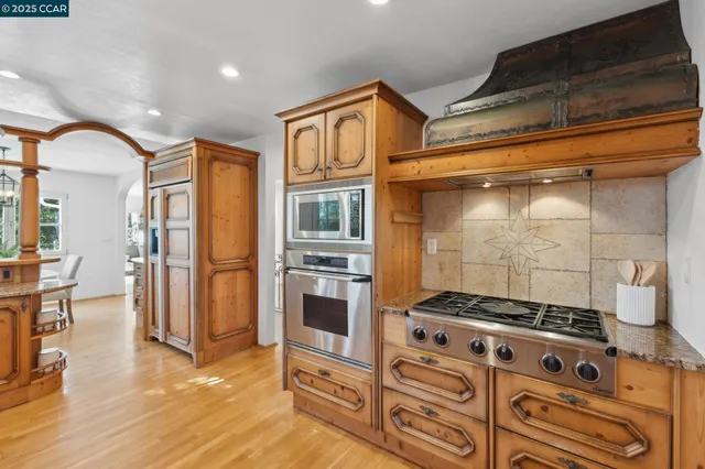 $1,450,000 | 40 Las Palomas, Orinda, CA 94563