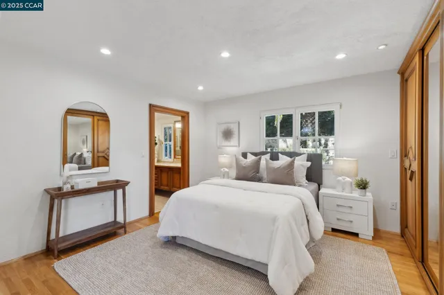 $1,450,000 | 40 Las Palomas, Orinda, CA 94563