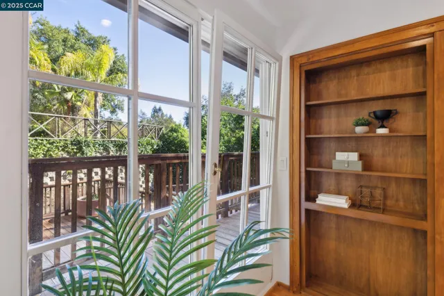 $1,450,000 | 40 Las Palomas, Orinda, CA 94563