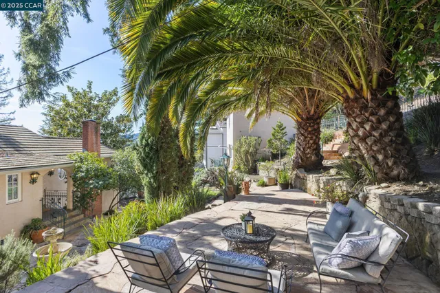 $1,450,000 | 40 Las Palomas, Orinda, CA 94563