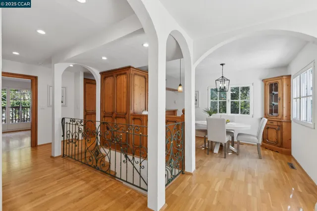 $1,450,000 | 40 Las Palomas, Orinda, CA 94563