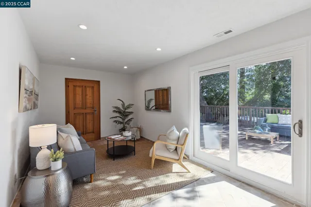 $1,450,000 | 40 Las Palomas, Orinda, CA 94563