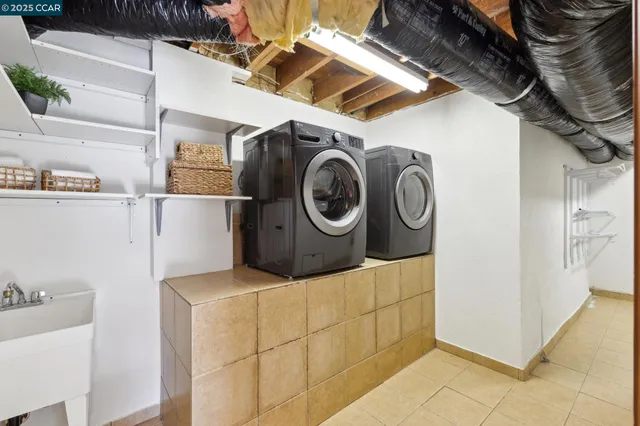 $1,450,000 | 40 Las Palomas, Orinda, CA 94563