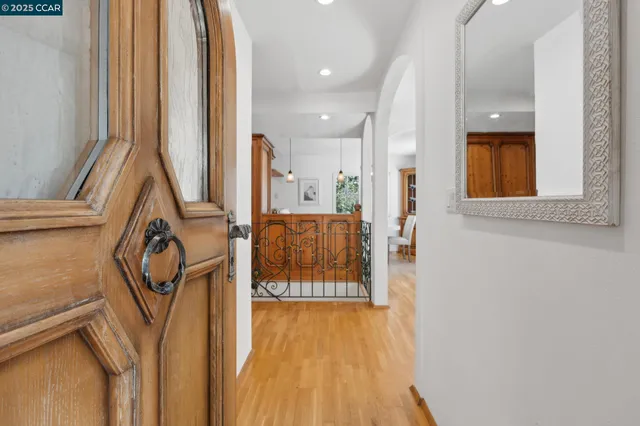 $1,450,000 | 40 Las Palomas, Orinda, CA 94563