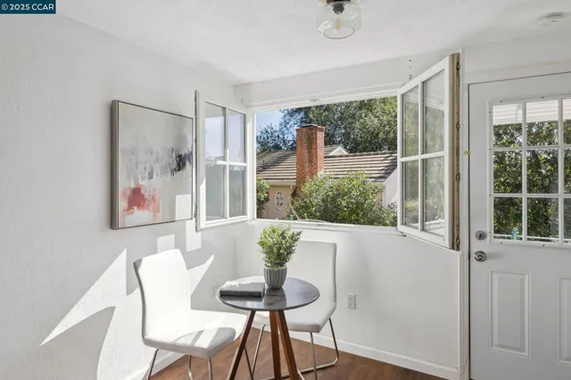 $1,450,000 | 40 Las Palomas, Orinda, CA 94563