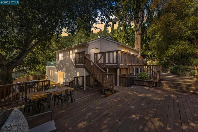 $1,450,000 | 40 Las Palomas, Orinda, CA 94563