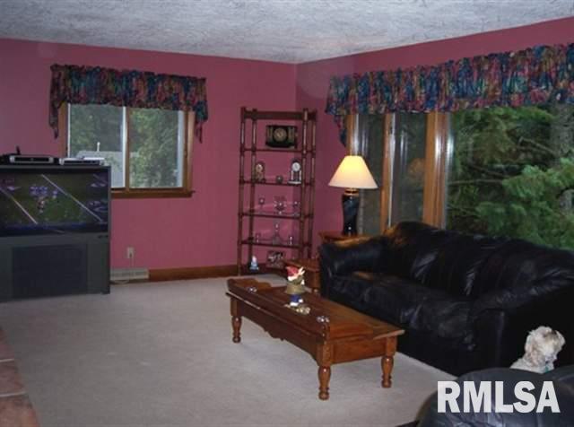 3561 Moencks Road Bettendorf, IA 52722 - Photo 2 of 11 Gallery Image 2