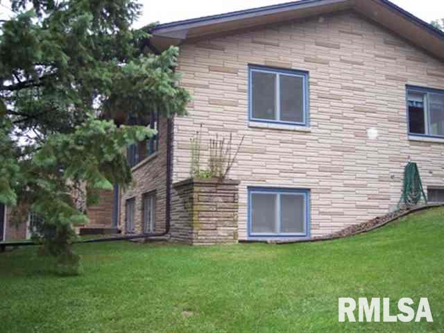 3561 Moencks Road Bettendorf, IA 52722 - Photo 9 of 11 Gallery Image 9