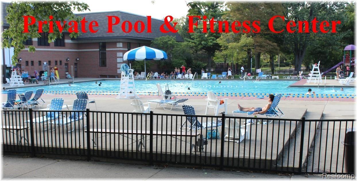 803 Pemberton Road Grosse Pointe, MI 48230 - Photo 50 of 55 pool.jpg