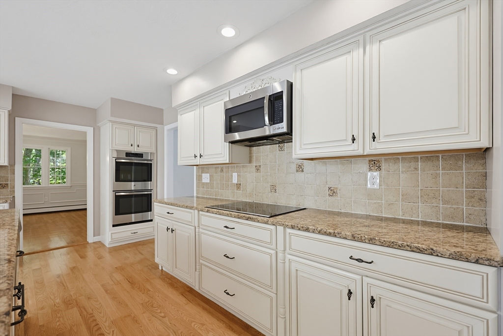 8 Turner Hill Road Medfield, MA 02052 - Photo 6 of 42