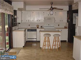 97 Larrison Road Wrightstown, NJ 08562 - Photo 8 of 12 Kitchen