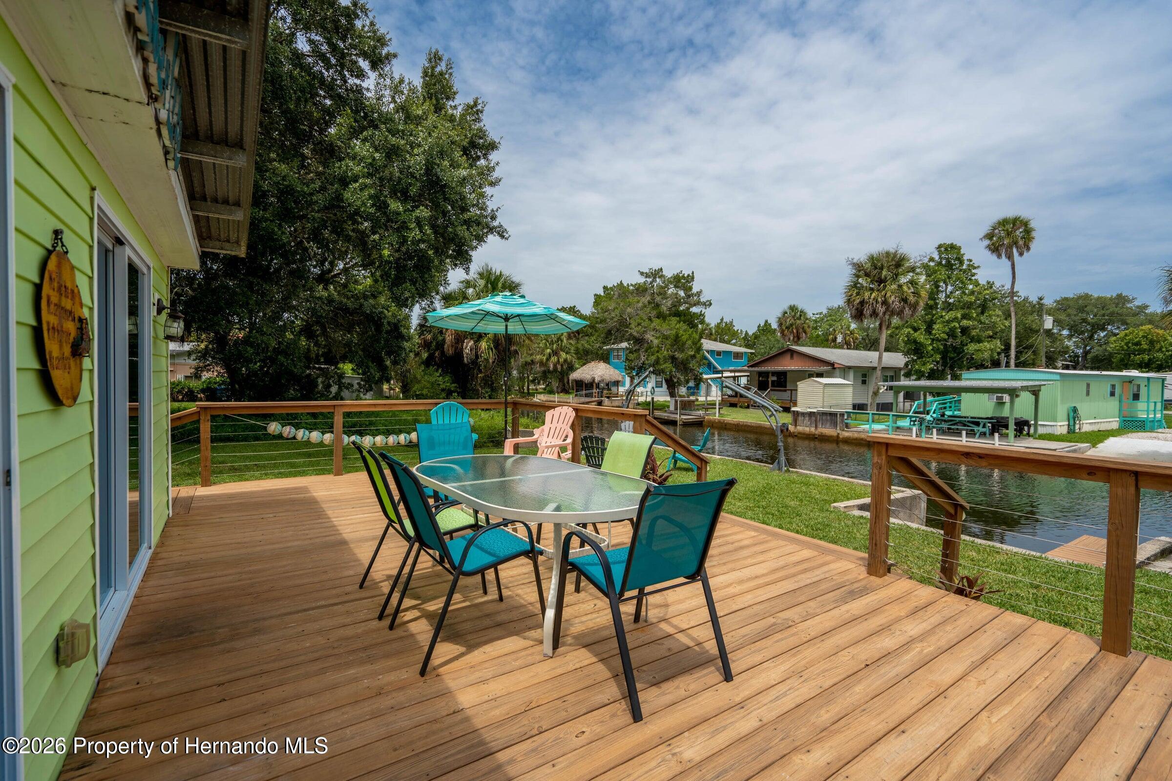 6051 Colony Circle Weeki Wachee, FL 34607 - Photo 12 of 47 20250723151324046390000000-o
