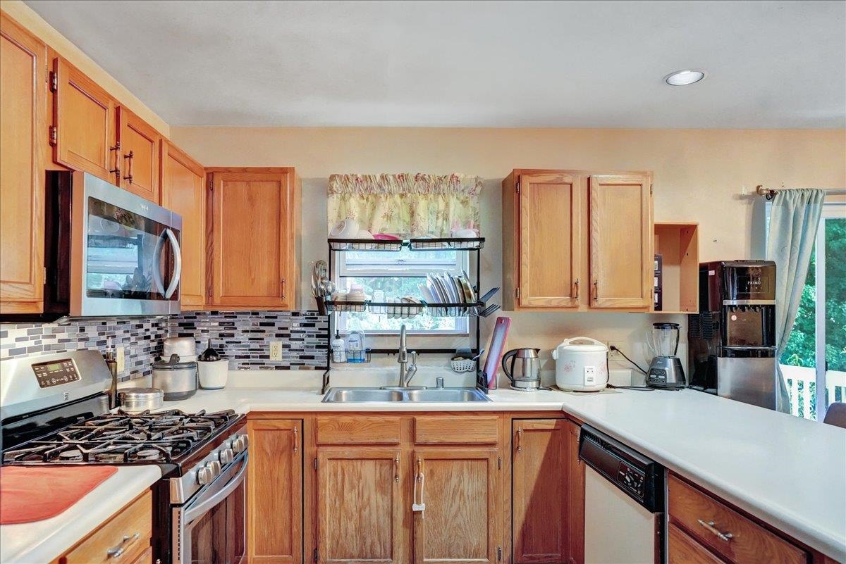 133 Birch Court Burlington, VT 05408 - Photo 14 of 40