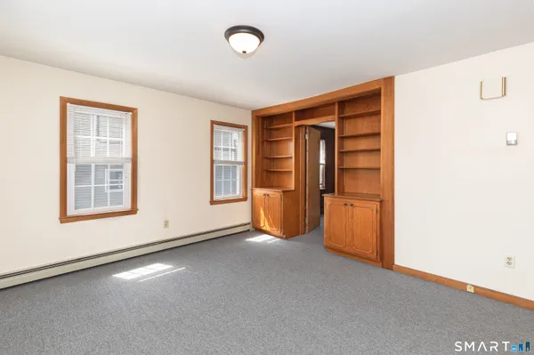 $299,900 | 184 Olivia Street, Derby, CT 06418