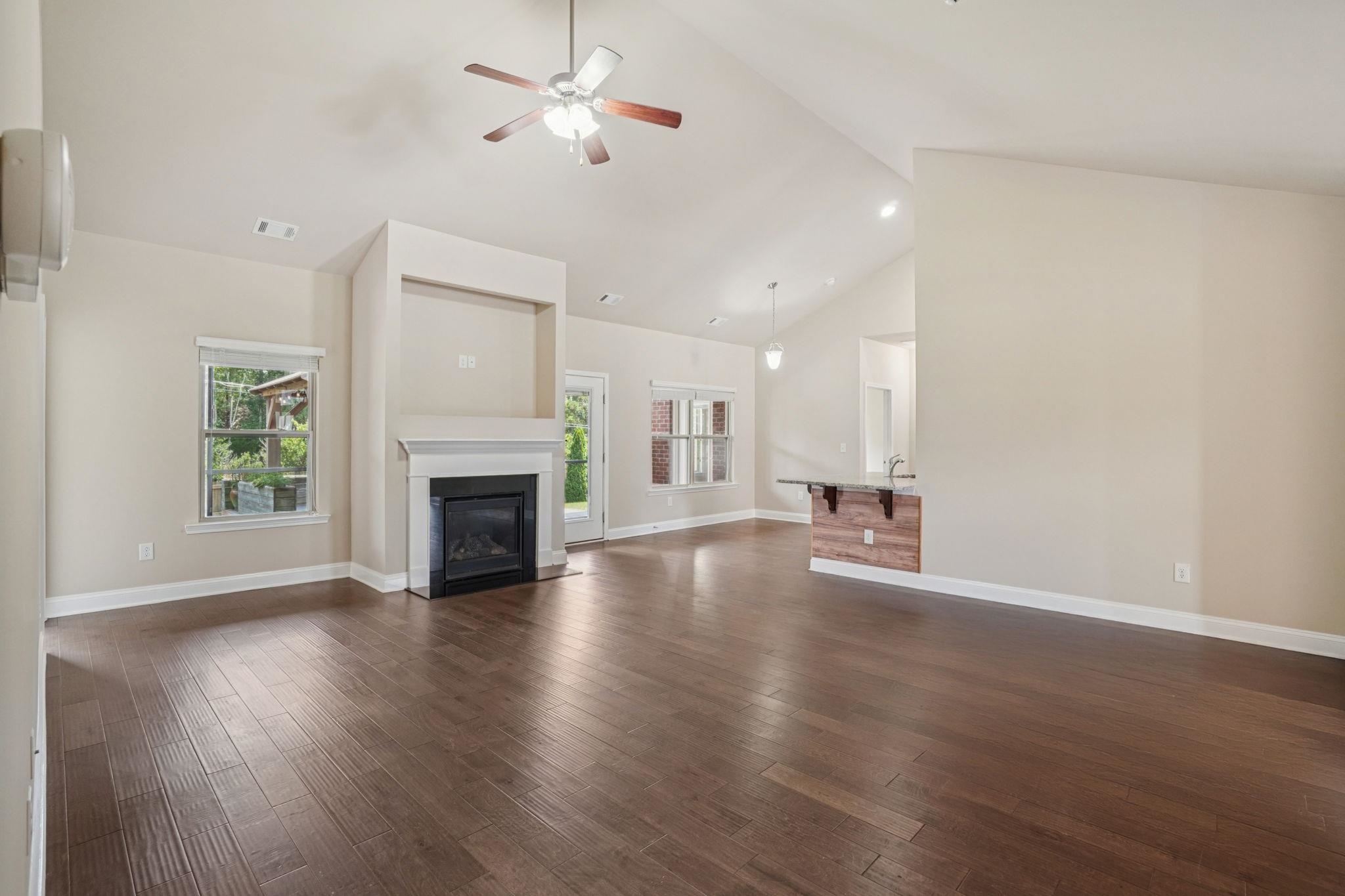 317 Rabbit Run Trail Simpsonville, SC 29681 - Photo 7 of 32 Gallery Image 7