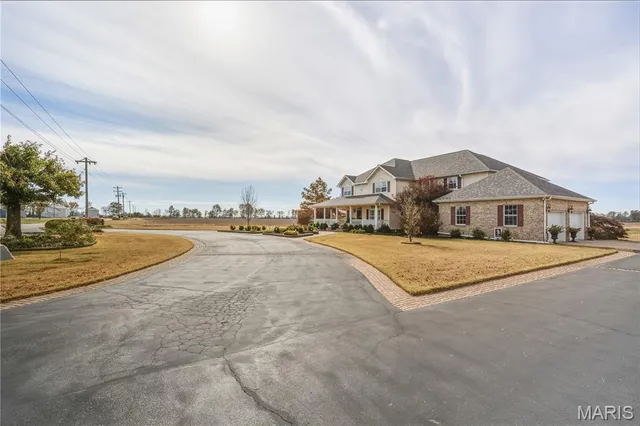 $456,900 | 129 County Road 213, Qulin, MO 63961