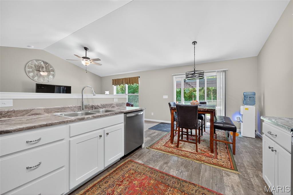 11 Round Table Court Winfield, MO 63389 - Photo 17 of 30