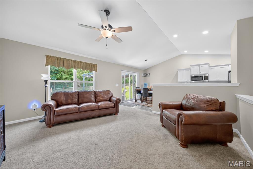 11 Round Table Court Winfield, MO 63389 - Photo 5 of 30