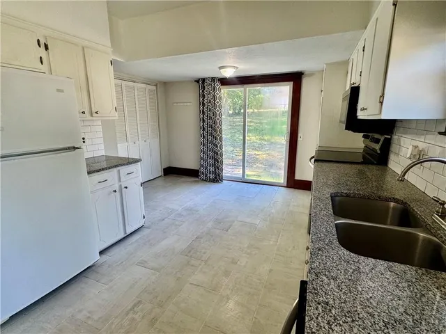 $164,900 | 1011 North Broadway Street, Leavenworth, KS 66048