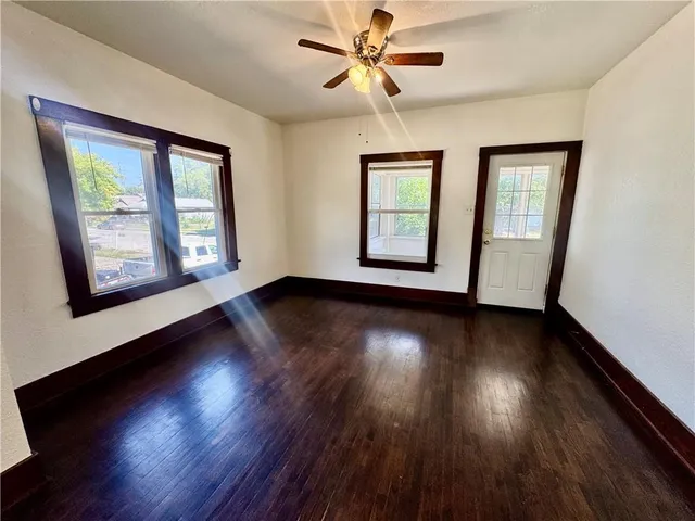 $164,900 | 1011 North Broadway Street, Leavenworth, KS 66048