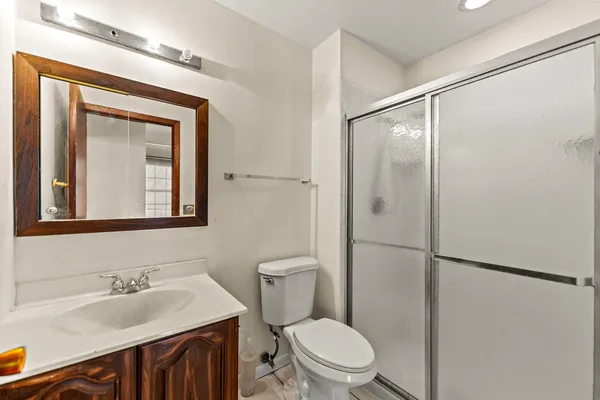 $465,000 | 62 East Fox Hill Drive, Buffalo Grove, IL 60089