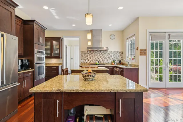 $2,149,000 | 4 Celestial Court, St. James, NY 11780