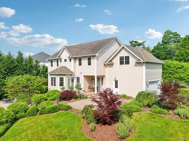 $2,149,000 | 4 Celestial Court, St. James, NY 11780