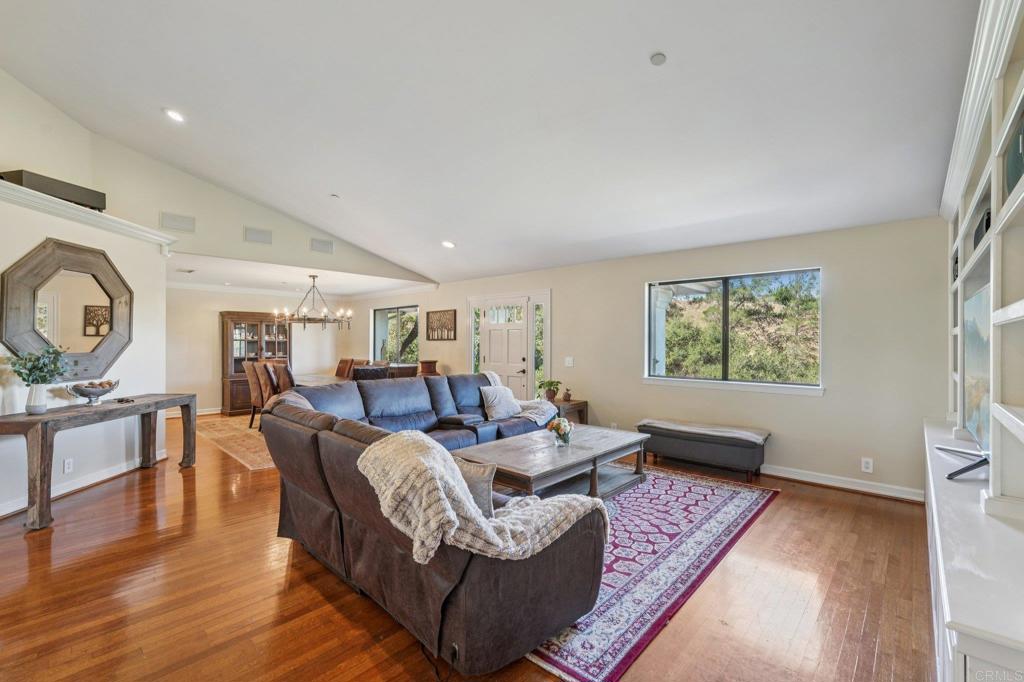 707 Live Oak Park Road South Fallbrook, CA 92028 - Photo 4 of 49