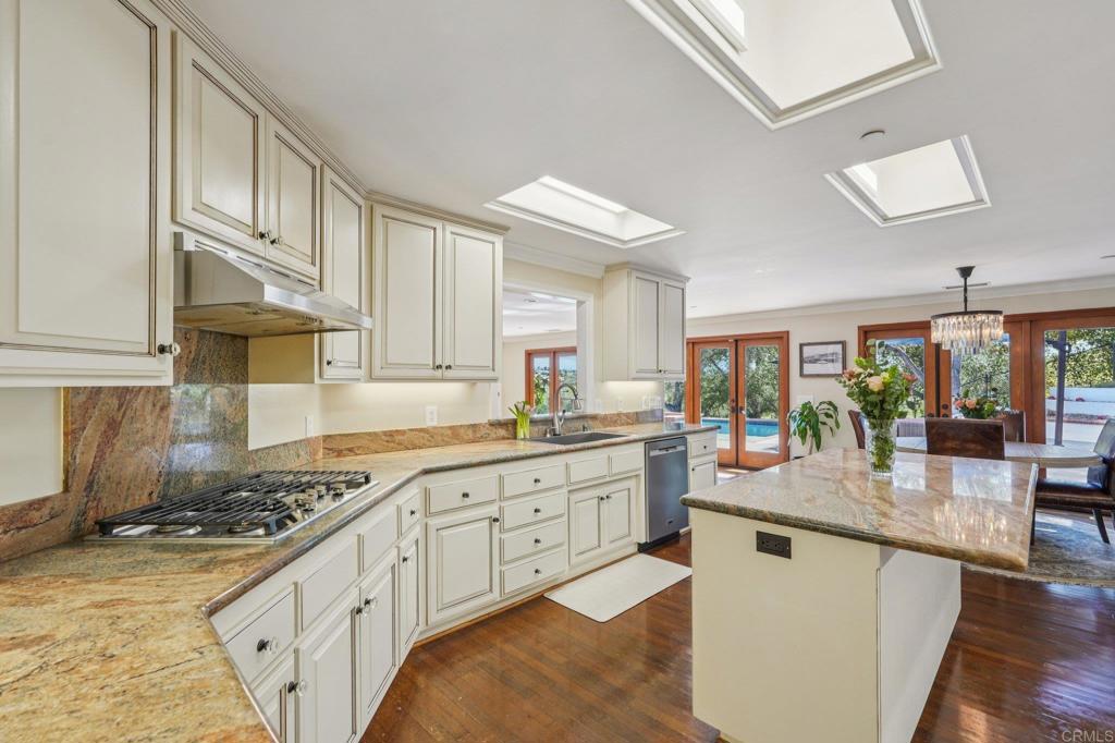 707 Live Oak Park Road South Fallbrook, CA 92028 - Photo 10 of 49