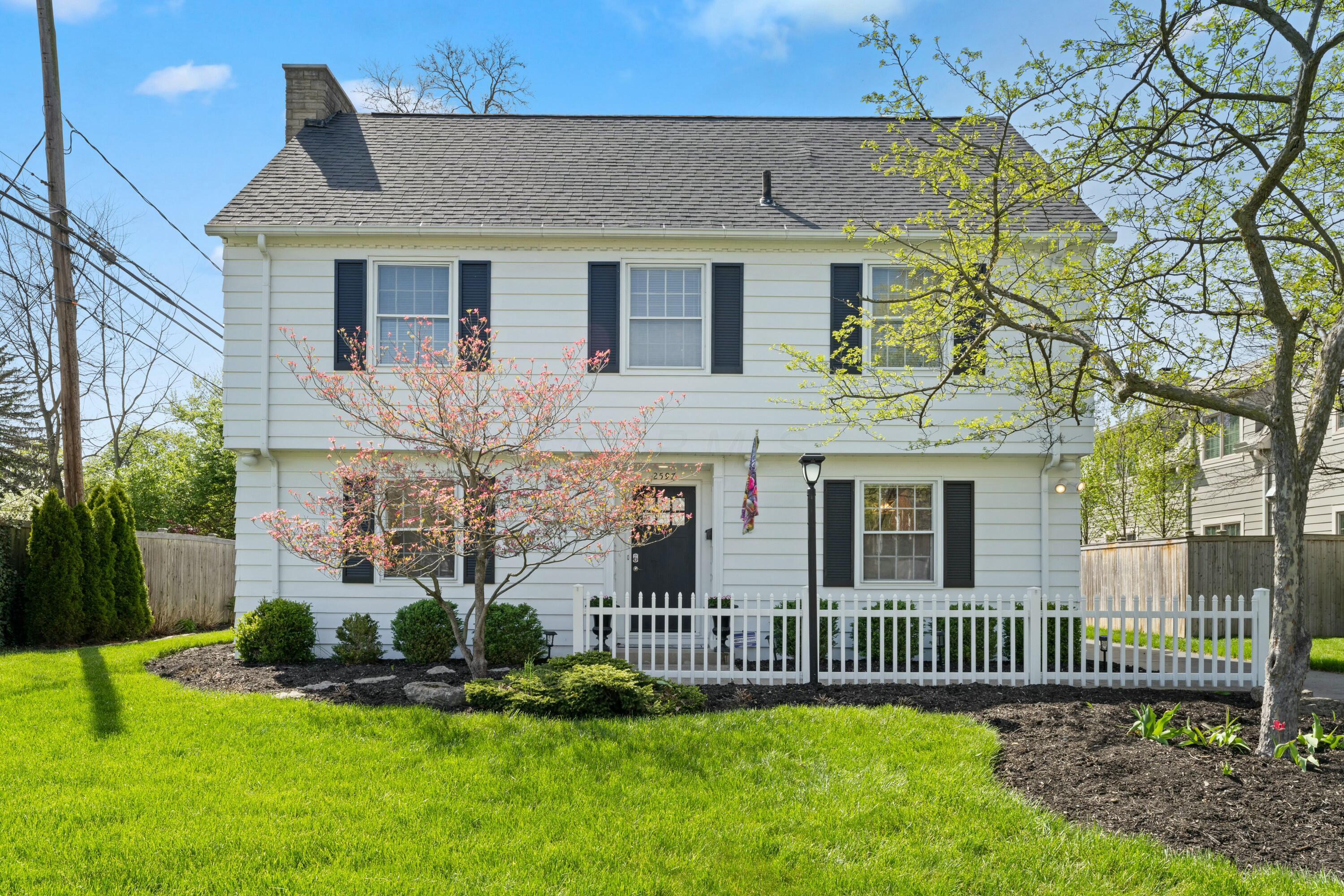 2597 York Road Upper Arlington, OH 43221 - Photo 1 of 71 Front of Home