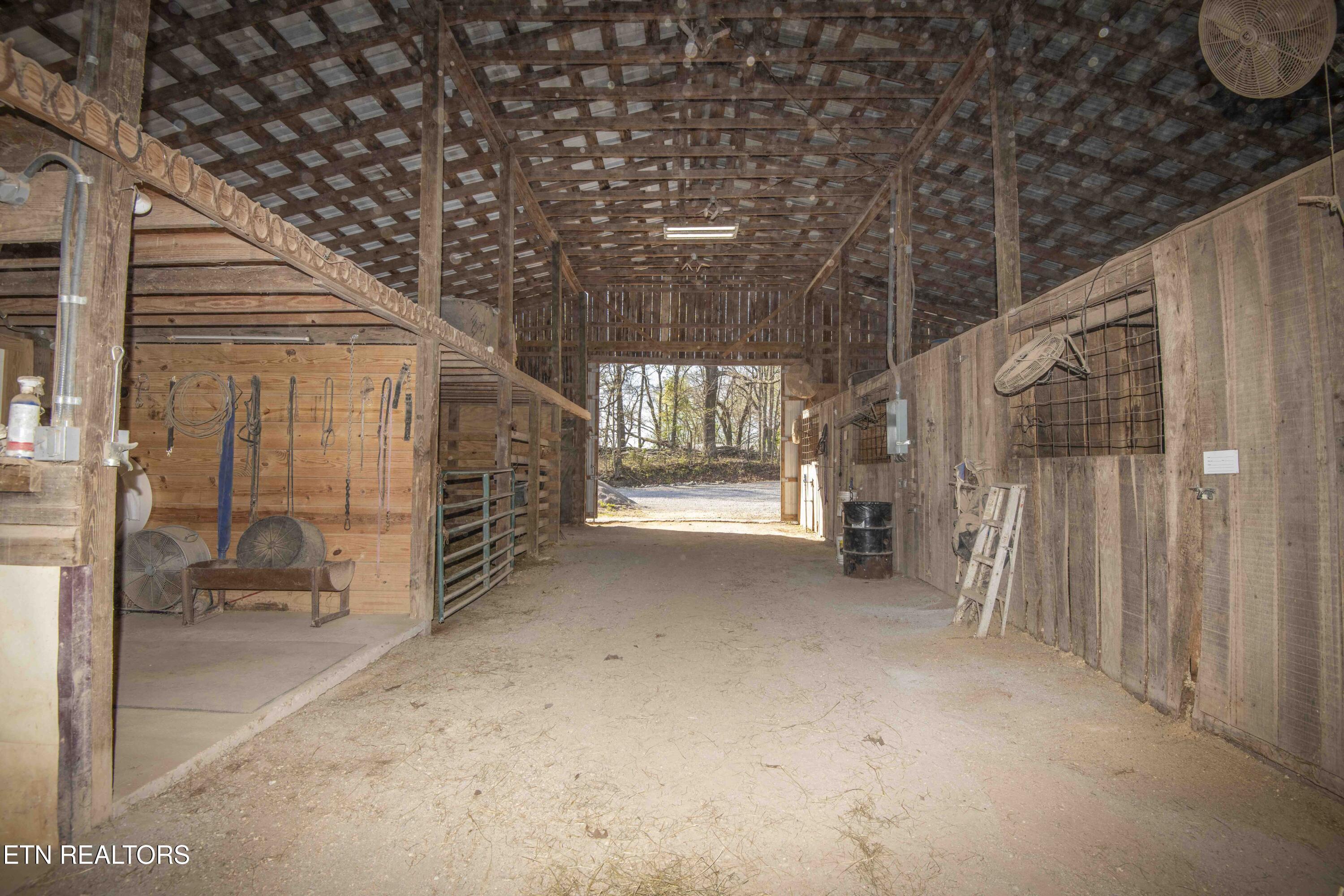 212 Meyers Grove Road New Tazewell, TN 37825 - Photo 30 of 59 barn 5_1