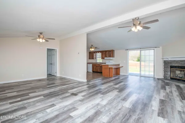 $749,900 | 212 Meyers Grove Road, New Tazewell, TN 37825