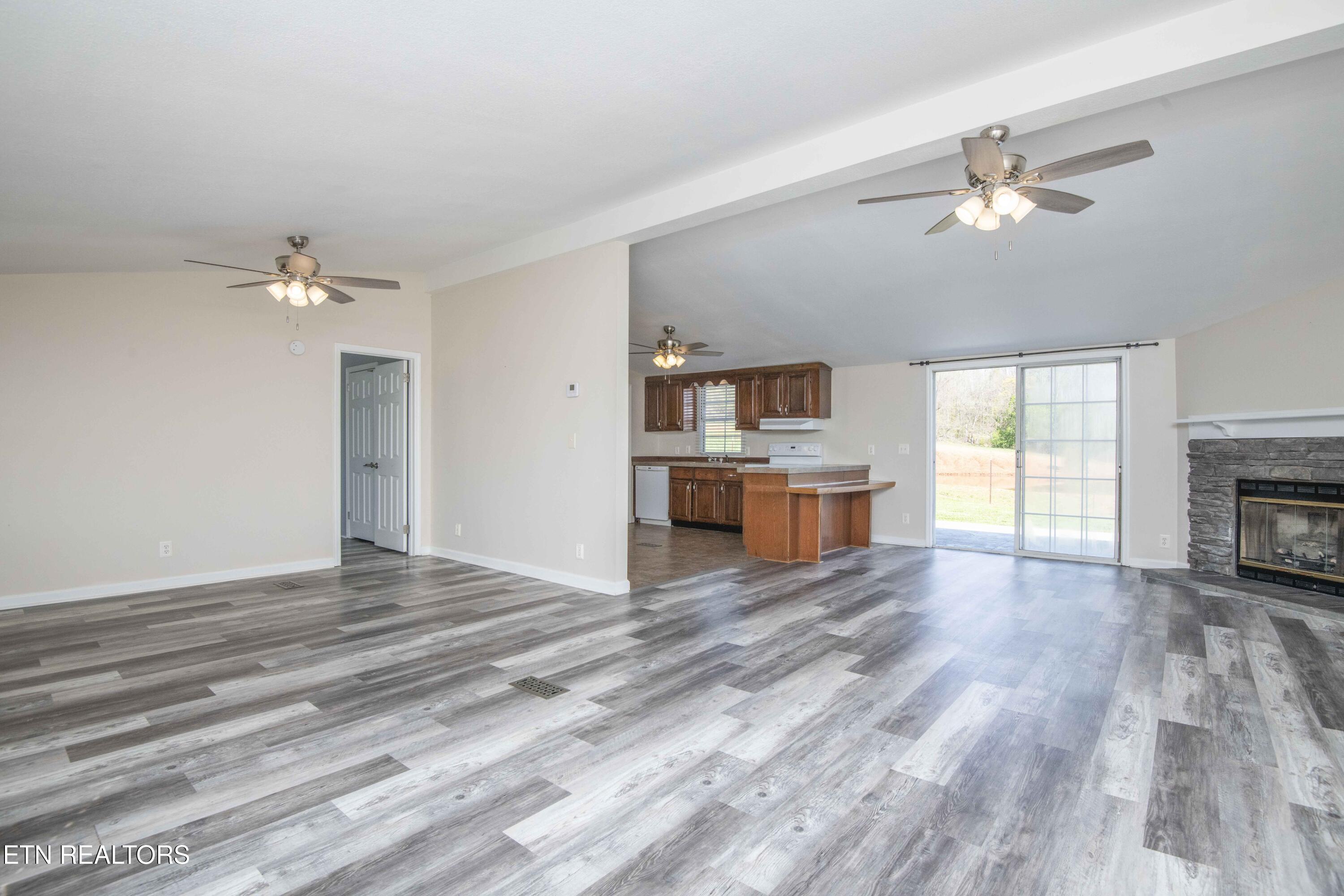 212 Meyers Grove Road New Tazewell, TN 37825 - Photo 3 of 59 living 1_1